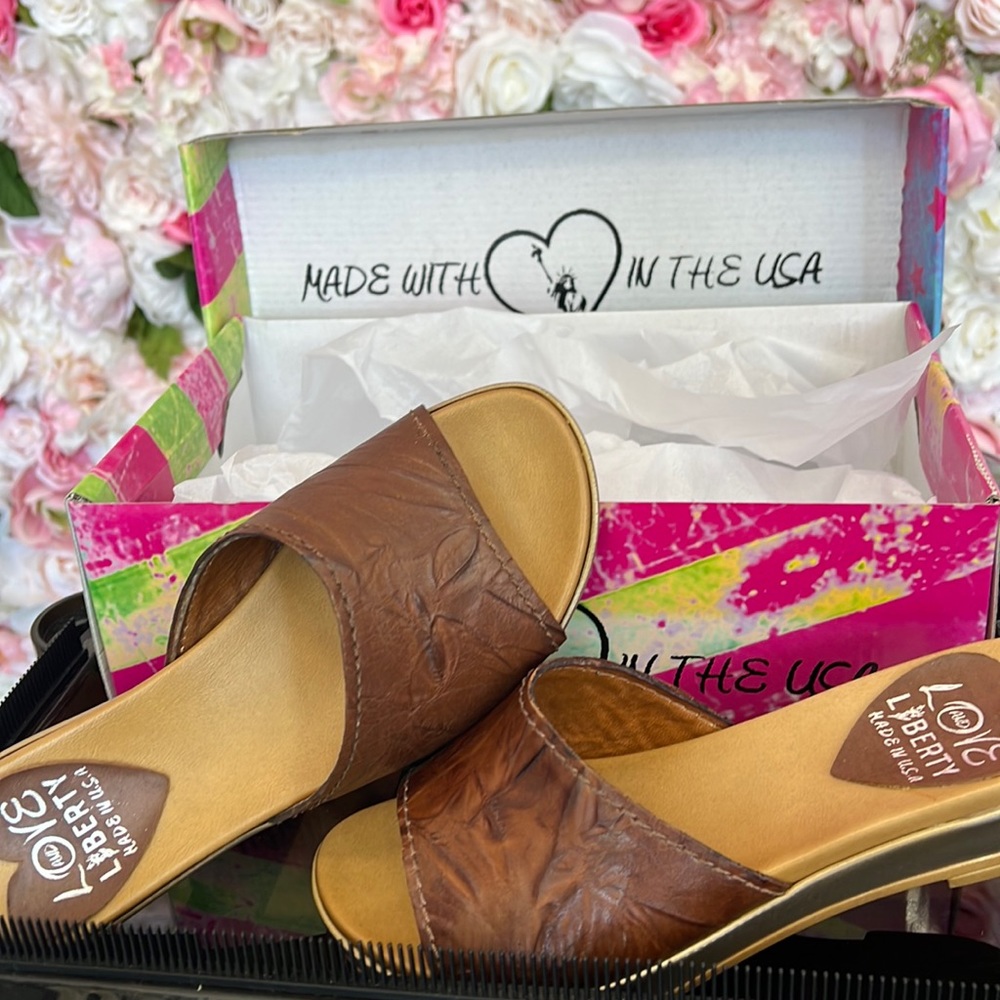 Love and Liberty the Getaway brown sandal